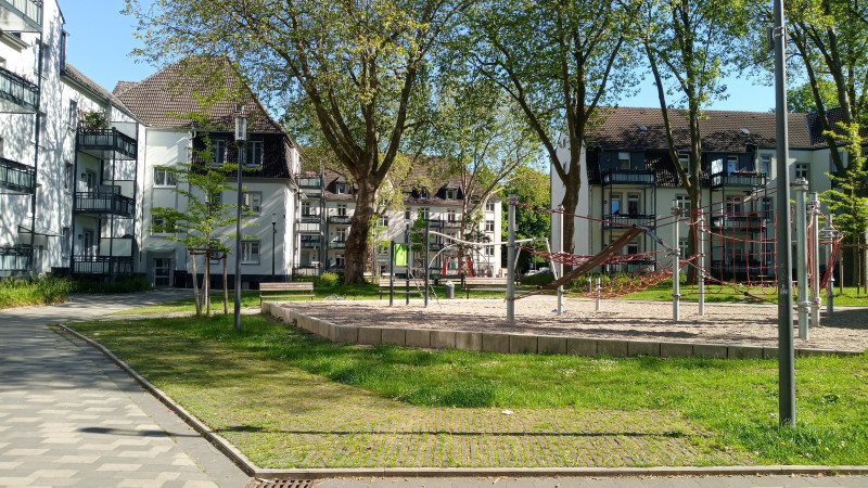 Außengelände stadtnah u. ruhig Außengelände stadtnah u. ruhig